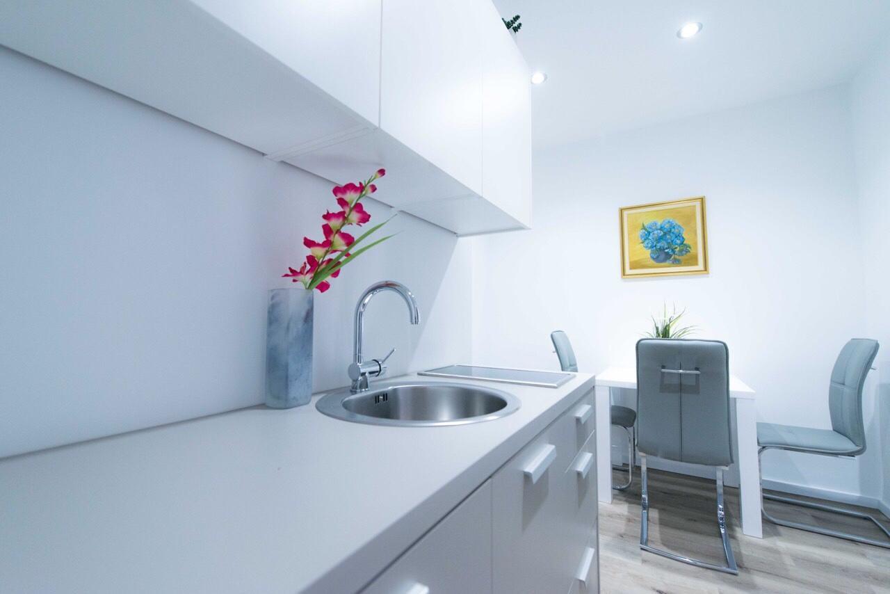 Apartma City & Free Parking Любляна Екстер'єр фото